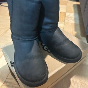 UGG Women's Classic Short Black Winter Boots